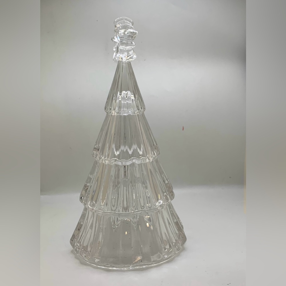 Mikasa Starshine Tree 8.5 inch Glass Tree.  Beautiful!